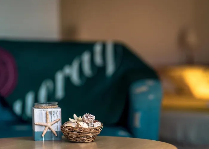 къщички синьо лято, черноморец - - Blue Summer