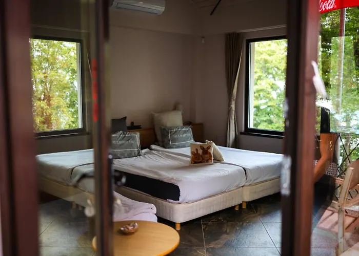 къщички синьо лято, черноморец - - Blue Summer ヴァルナ