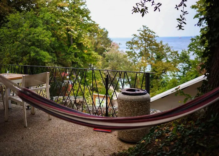 къщички синьо лято, черноморец - - Blue Summer ヴァルナ