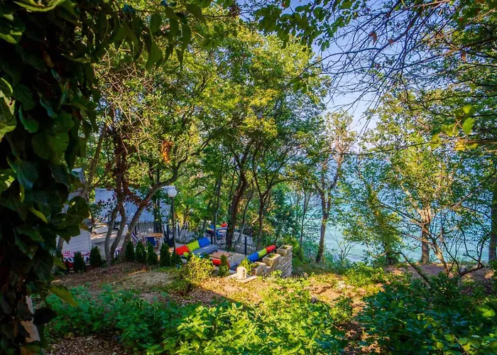 къщички синьо лято, черноморец - - Blue Summer ヴァルナ