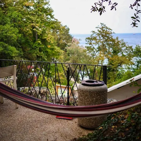 къщички синьо лято, черноморец - - Blue Summer Várna