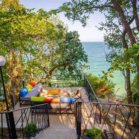 Къщички Синьо Лято, Хижа Черноморец - Blue Summer Houses, Chernomorets Chalet Varna