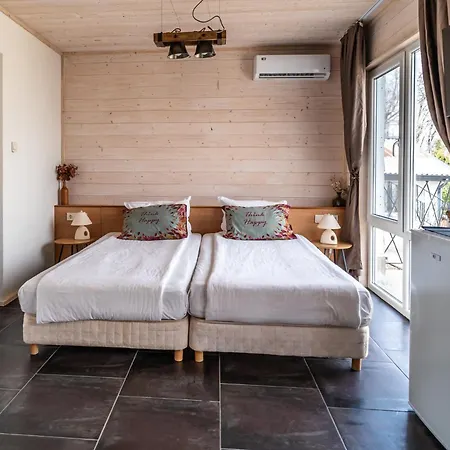 Holiday home Къщички Синьо Лято, Хижа Черноморец - Blue Summer Houses, Chernomorets Chalet *