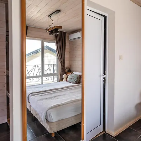 Къщички Синьо Лято, Хижа Черноморец - Blue Summer Houses, Chernomorets Chalet *